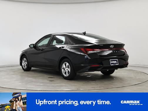 2023 Hyundai ELANTRA SE