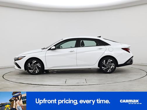 White 2025 Hyundai ELANTRA SEL Convenience