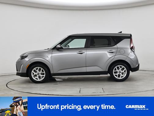 Gray 2025 Kia Soul LX
