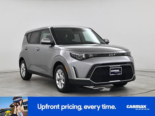 Gray 2025 Kia Soul LX