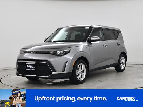 Gray 2025 Kia Soul LX