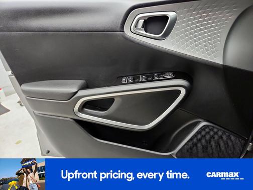 Gray 2025 Kia Soul LX