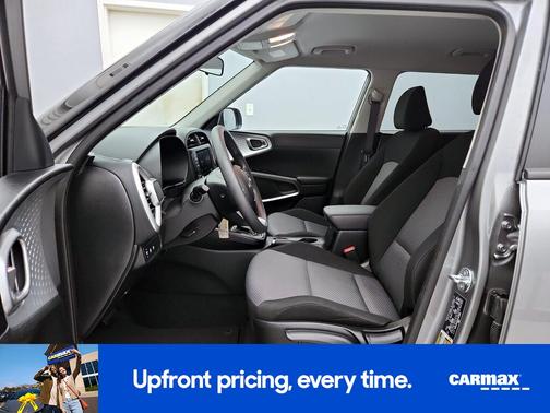 Gray 2025 Kia Soul LX