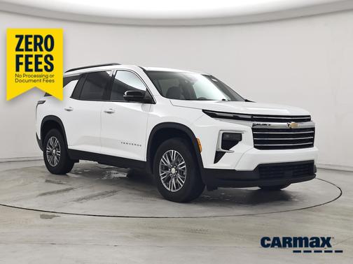 White 2026 Chevrolet Traverse LT