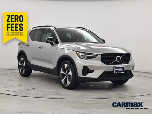 Silver 2024 Volvo XC40 B5 Core Bright Theme