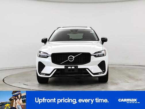 2023 Volvo XC60 B5 Plus Dark Theme