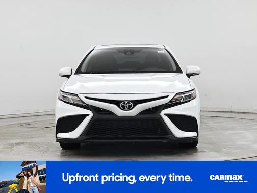 White 2021 Toyota Camry SE