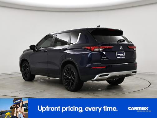 2023 Mitsubishi Outlander SE