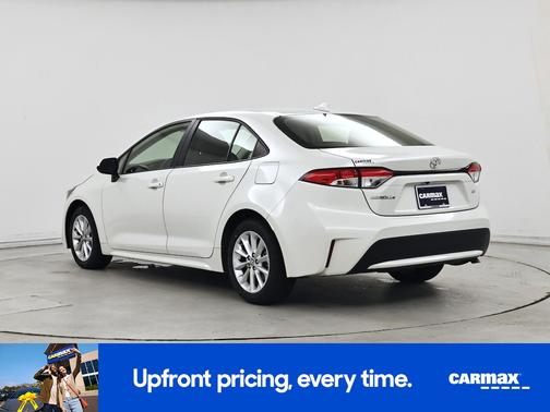 White 2021 Toyota Corolla LE