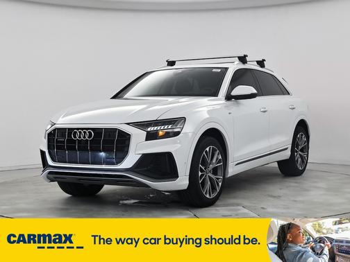 2023 Audi Q8 Premium Plus