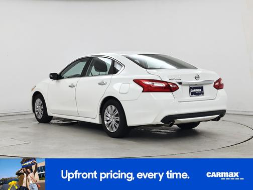 White 2016 Nissan Altima