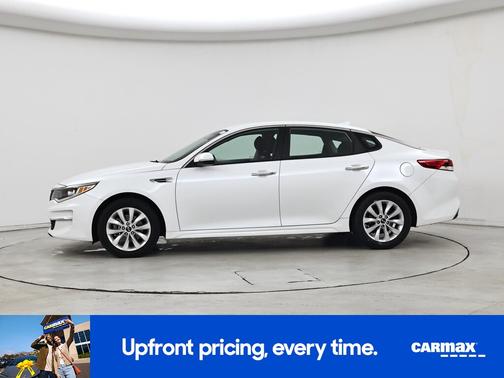 White 2018 Kia Optima LX