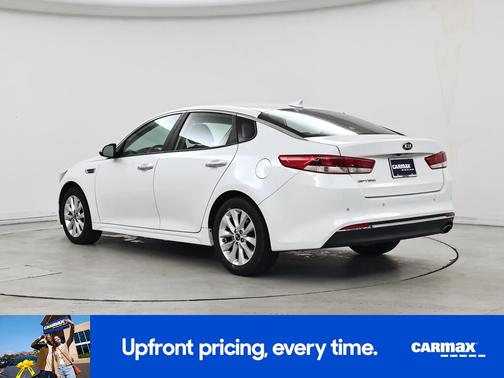 White 2018 Kia Optima LX