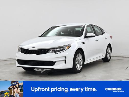 White 2018 Kia Optima LX