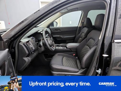 2023 Nissan Pathfinder SV