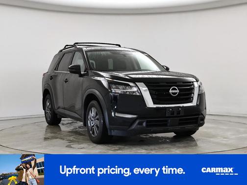 2023 Nissan Pathfinder SV