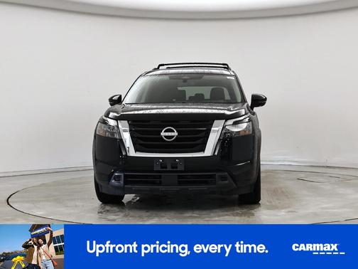 2023 Nissan Pathfinder SV