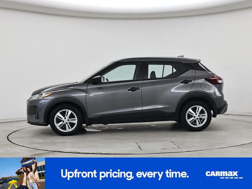 Gray 2024 Nissan Kicks S