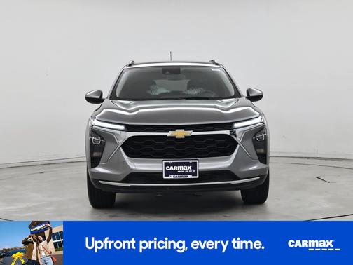 Gray 2025 Chevrolet Trax LT