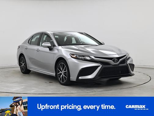 Silver 2023 Toyota Camry SE