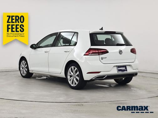 White 2019 Volkswagen Golf SE