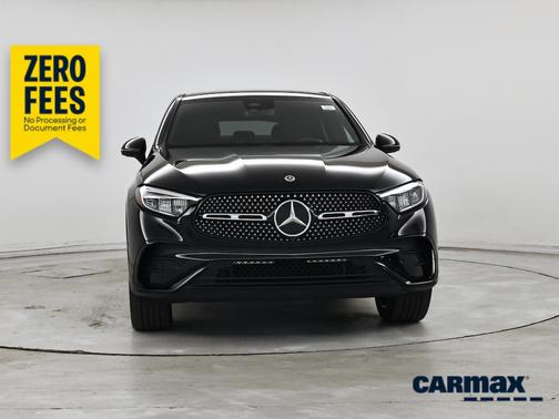 Black 2025 Mercedes-Benz GLC 300