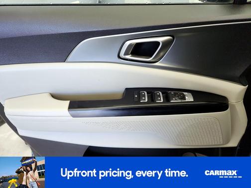 2024 Kia Carnival LX Seat Package