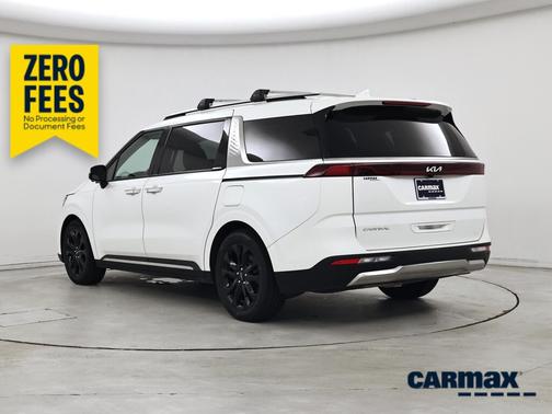 White 2023 Kia Carnival SX Prestige