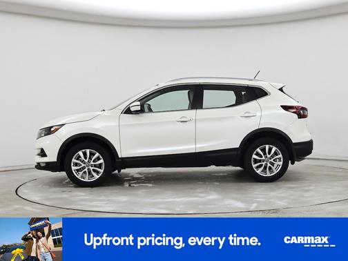 White 2022 Nissan Rogue Sport SV