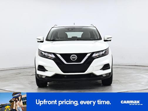 White 2022 Nissan Rogue Sport SV