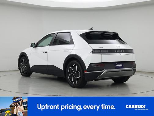 White 2024 Hyundai IONIQ 5 SE