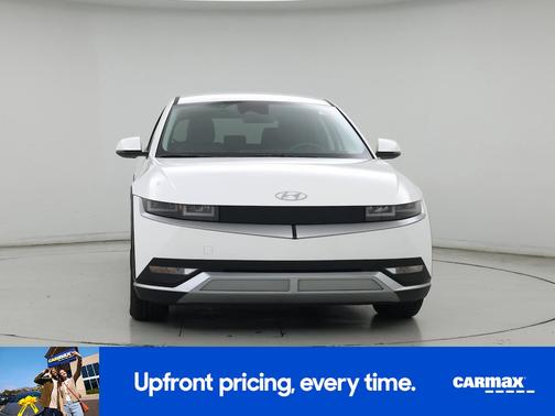 White 2024 Hyundai IONIQ 5 SE