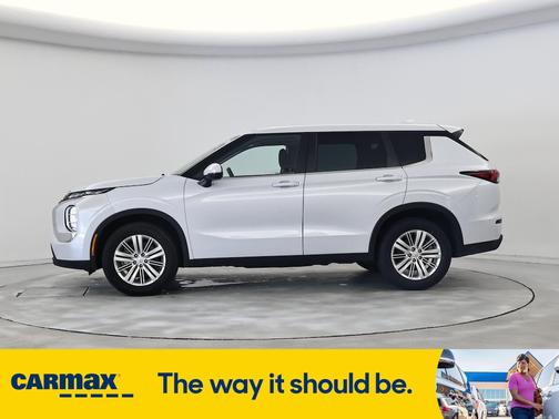 2023 Mitsubishi Outlander ES