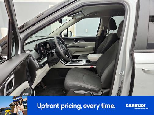 2022 Kia Carnival LX