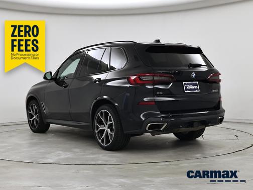 Black 2022 BMW X5 M50i