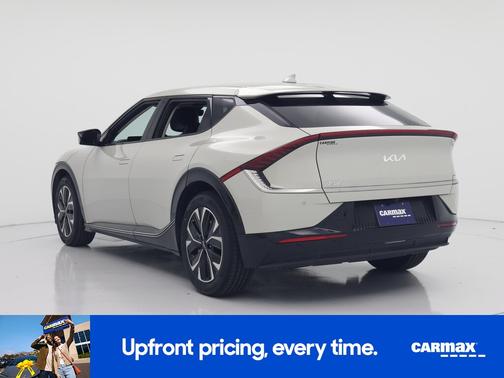 White 2022 Kia EV6 Wind
