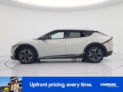 White 2022 Kia EV6 Wind