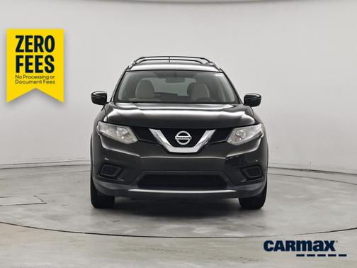 Green 2016 Nissan Rogue SV