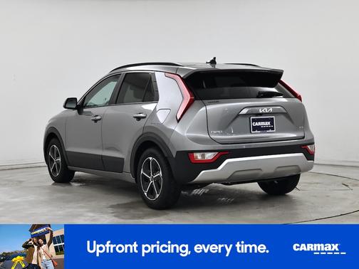 Gray 2024 Kia Niro EX