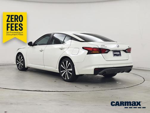 White 2020 Nissan Altima SR