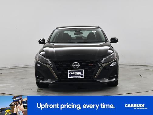 Black 2023 Nissan Altima SR