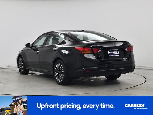 Black 2024 Nissan Altima SV