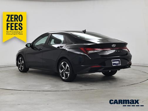 Black 2023 Hyundai ELANTRA SEL