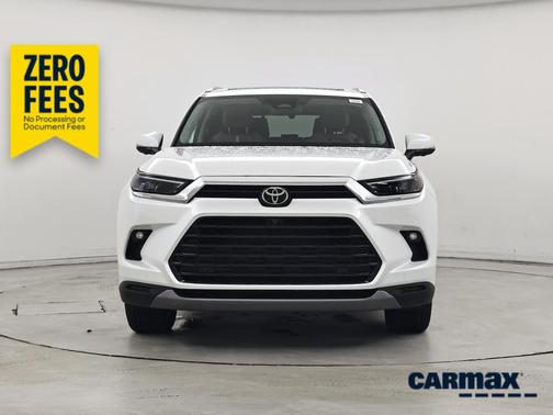 White 2025 Toyota Grand Highlander Platinum