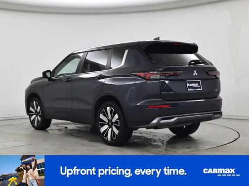 Gray 2025 Mitsubishi Outlander SE