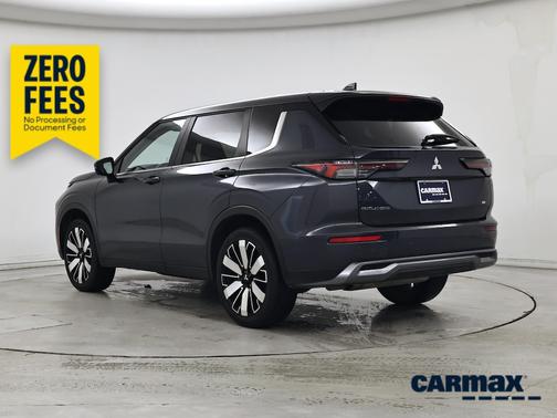 Gray 2025 Mitsubishi Outlander SE