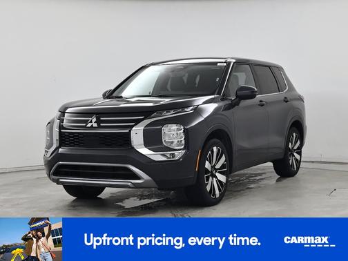 Gray 2025 Mitsubishi Outlander SE