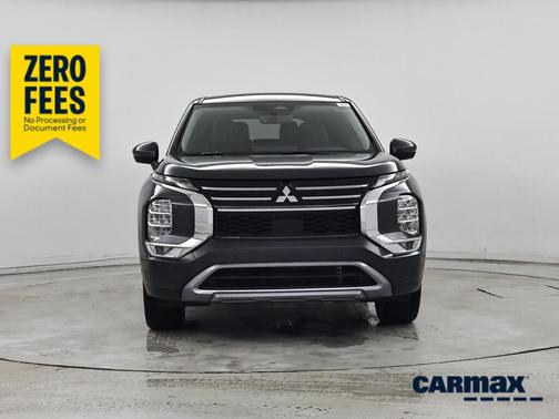 Gray 2025 Mitsubishi Outlander SE