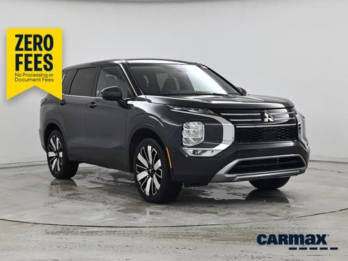 Gray 2025 Mitsubishi Outlander SE