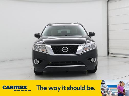 2016 Nissan Pathfinder SV